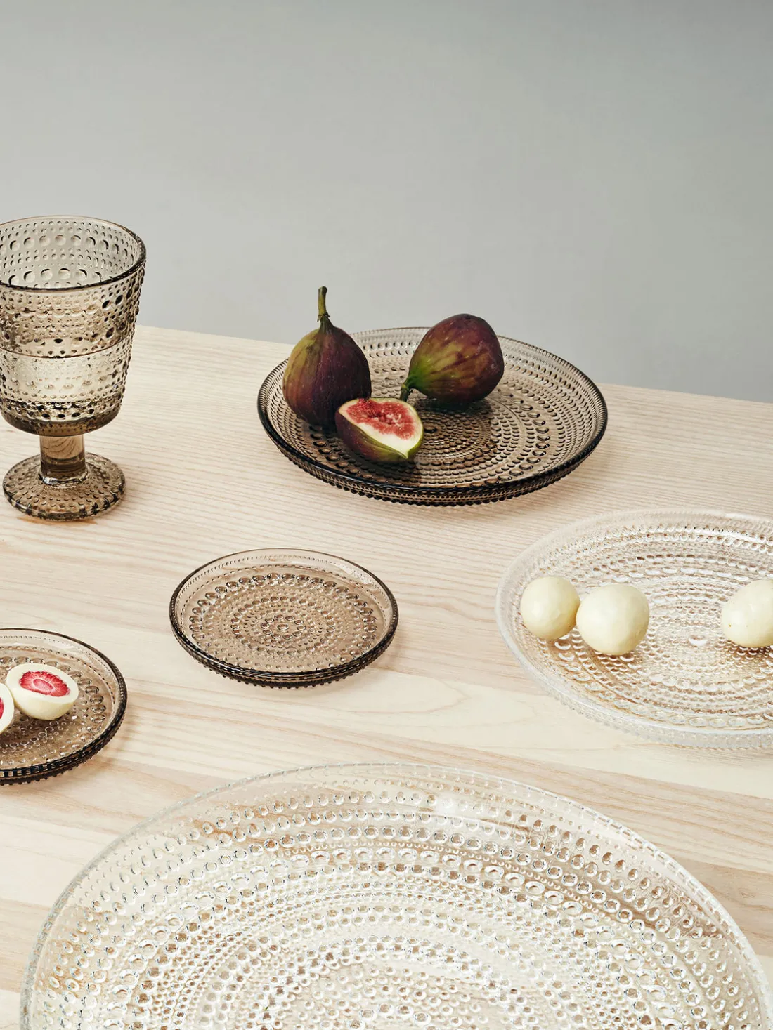 Plato postre de vidrio Kastehelmi