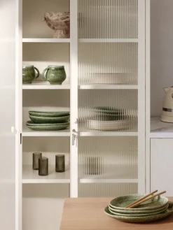 Platos llanos artesanales con forma orgánica Macey, 4 uds.