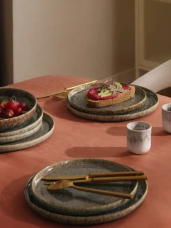 Platos llanos artesanales con esmalte reactivo Danza, 4 uds.