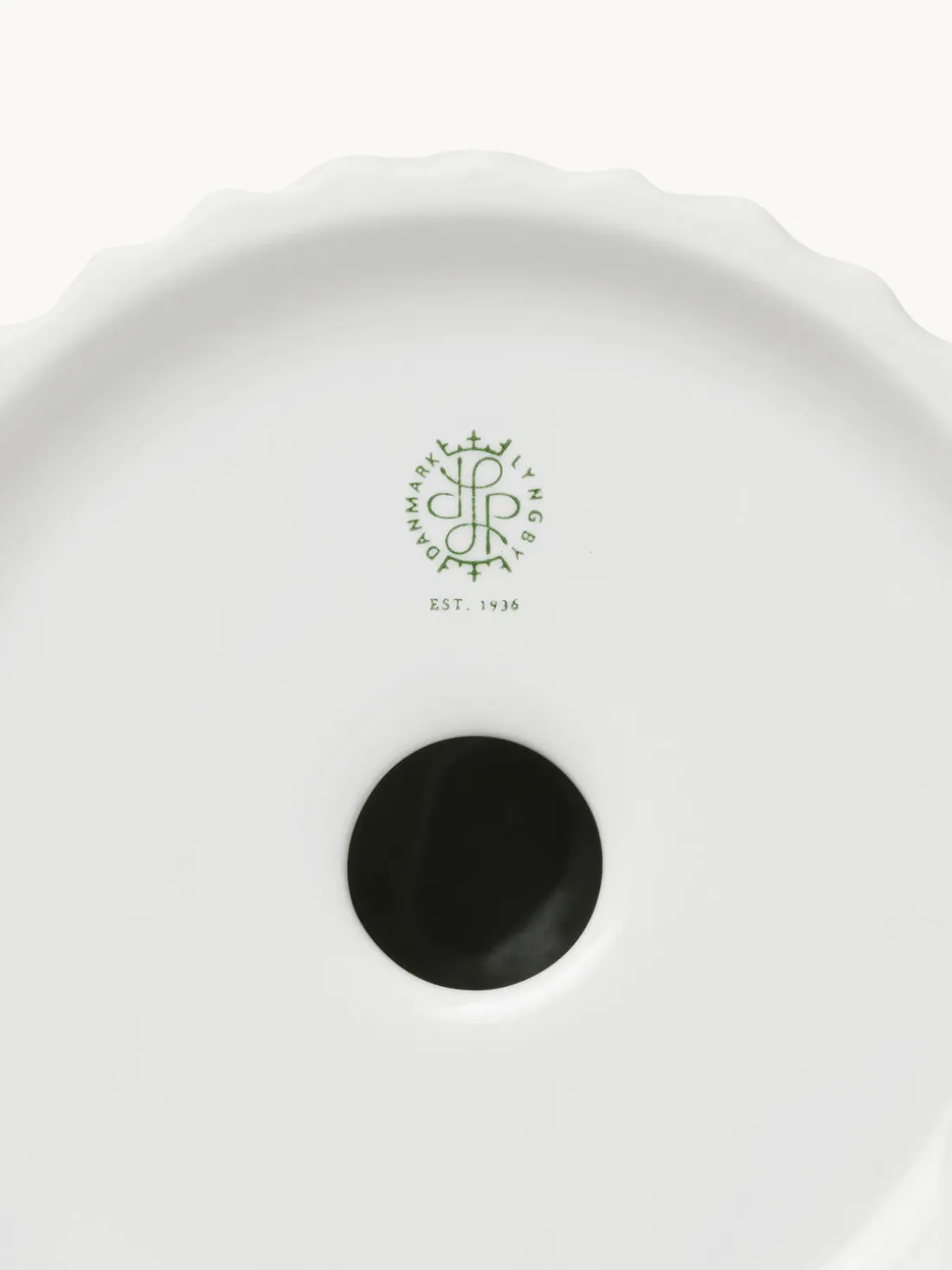 Portavelas de porcelana con relieves Tura