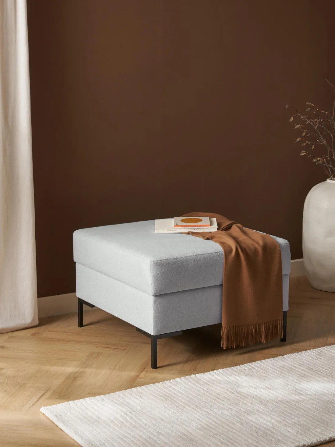 Reposapiés puf con espacio de almacenamiento Luna