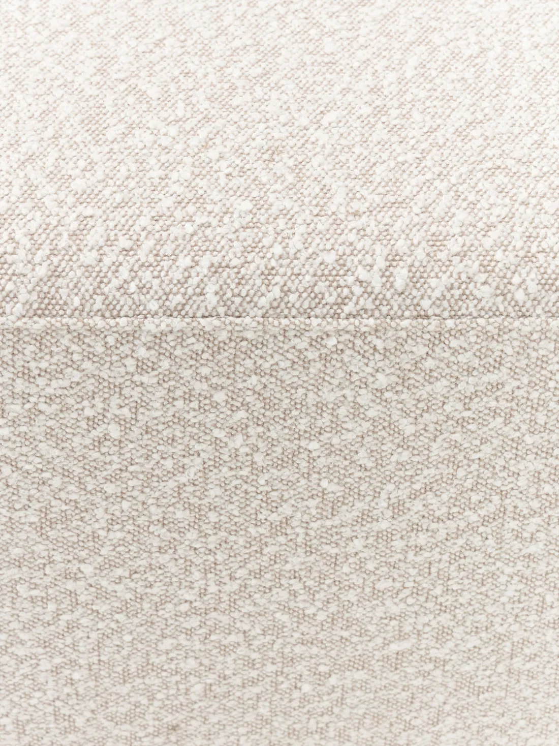 Reposapiés puf en tejido bouclé Anton