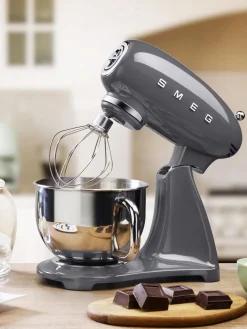 Robot amasador 50's Style