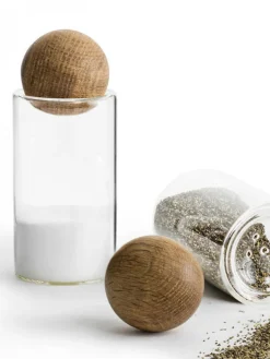Salero y pimentero de vidrio soplado con tapadera de madera Eden, 2 uds.