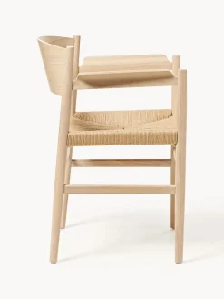 Silla artesanal de madera y mimbre con reposabrazos Nestor