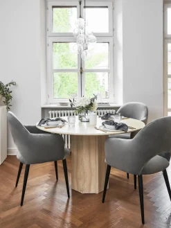 Silla con reposabrazos de terciopelo Rachel