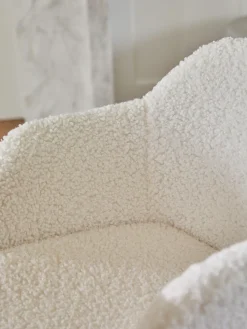 Silla con reposabrazos de borreguillo Fiji