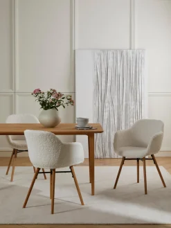 Silla con reposabrazos de borreguillo Fiji