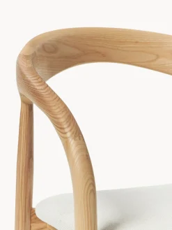 Silla con reposabrazos de madera de fresno y asiento tapizado Camille