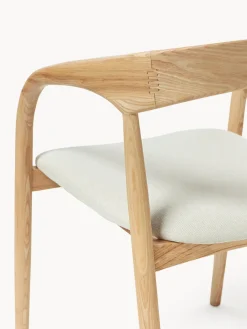 Silla con reposabrazos de madera de fresno y asiento tapizado Camille