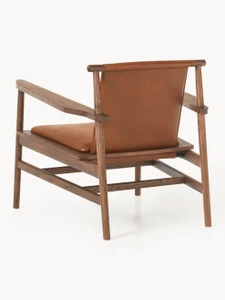 Silla con reposabrazos de madera de fresno y asiento de cuero Hayo