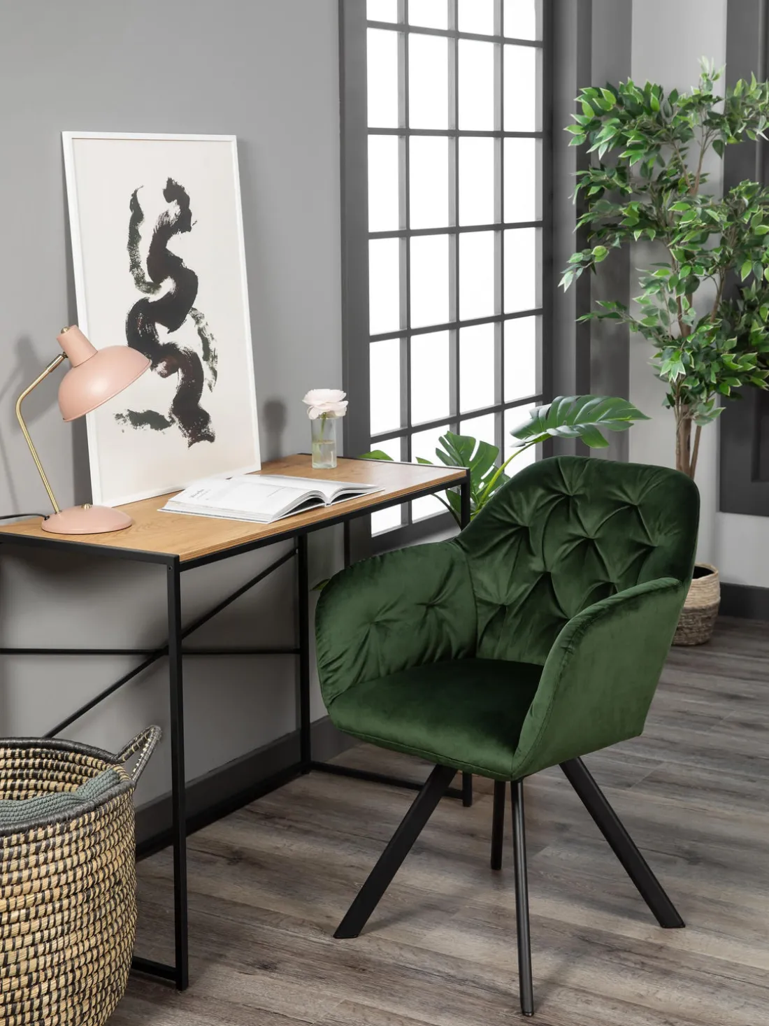 Silla con repozabrazos de terciopelo Lola