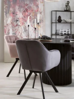 Silla con repozabrazos de terciopelo Lola