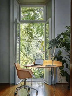 Silla de escritorio con reposabrazos Q/WOOD, altura regulable