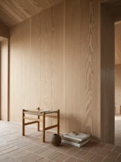 Silla de madera con asiento tejido a mano CH36