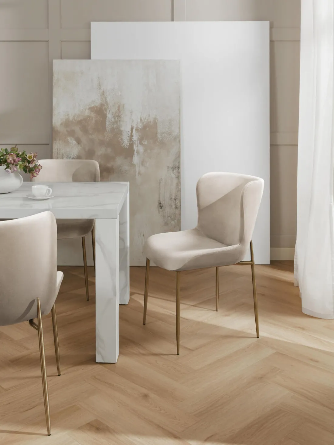 Silla tapizada en terciopelo Tess