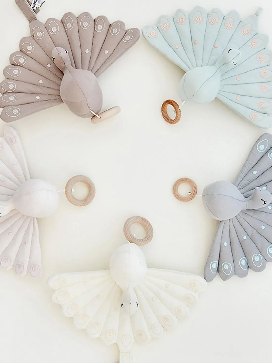 Sonajero colgante de algodón ecológico Peacock