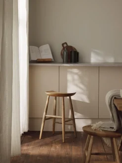 Taburete alto de madera de mango Nino