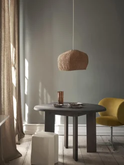 Taburete de hormigón en forma orgánica Staffa