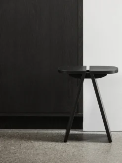 Taburete de madera de roble Avio