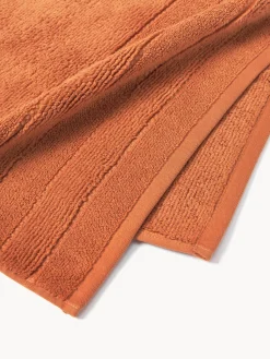 Toalla con borde a rayas Luxe, tamaños diferentes