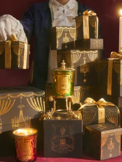 Vela perfumada artesanal Angelo (madera de cachemira, musgo y castaño glaseado)