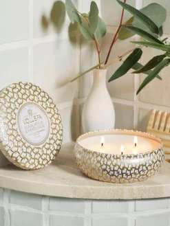 Vela perfumada artesanal de tres mechas Maison Blanc (eucalipto, cardamomo, salvia y corteza de hinoki)