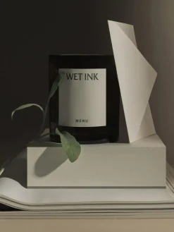 Vela perfumada Olfacte Wet Ink (menta, pomelo y cannabis)