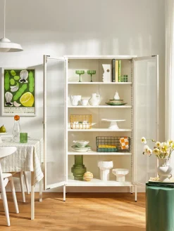 Vitrina de metal con cristal acanalado The Collector