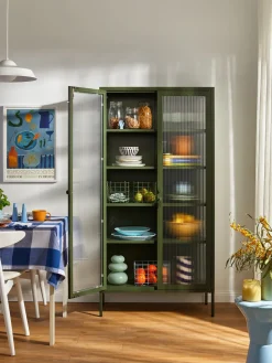 Vitrina de metal con cristal acanalado The Collector