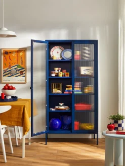 Vitrina de metal con cristal acanalado The Collector