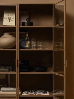 Vitrina de metal Ronja