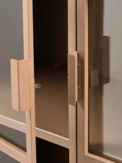 Vitrina de metal Ronja