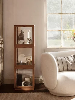 Vitrina de roble Miru